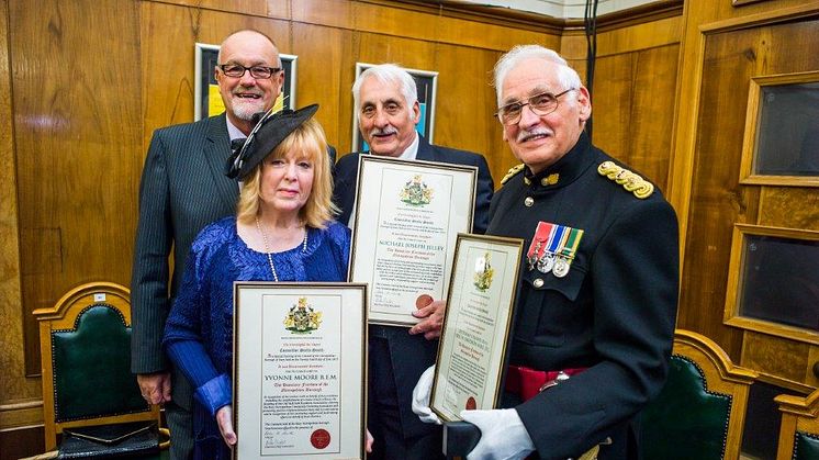 Amir Khan a big hit at Freedom of Borough ceremony