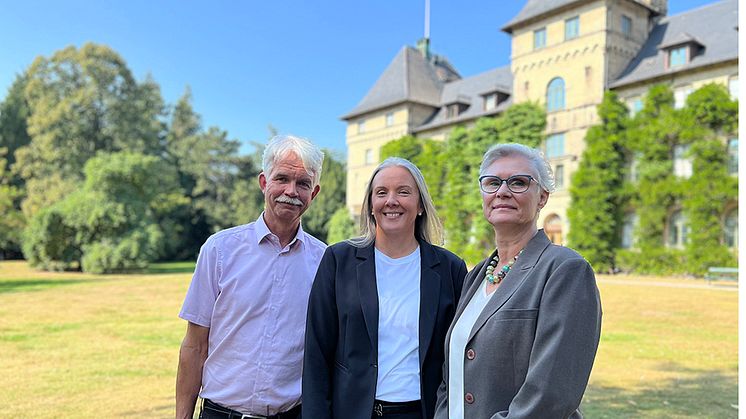 Håkan Schroeder, vicedekan vid LTV-fakulteten, SLU, Helen Göransson, bankchef, Sparbanken Skåne och Christina Lunner Kolstrup, dekan vid LTV-fakulteten, SLU. Foto: Johanna Grundström.