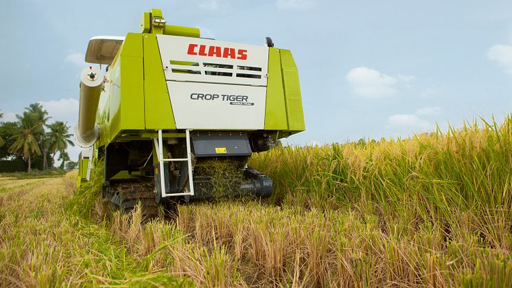 CLAAS India celebrates production of 10,000th CROP TIGER