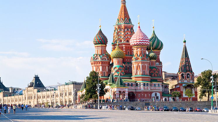Bild: Vasilijkatedralen på Röda Torget i Moskva. Foto: Shutterstock