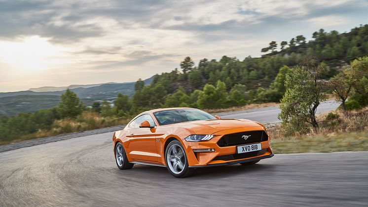 FORD MUSTANG 2017 (26)