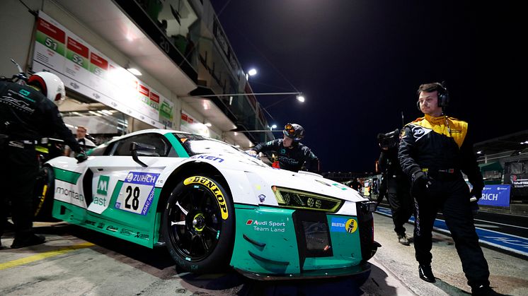 Land Motorsport Audi made a last minute switch to Dunlop