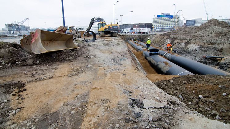 De gamla vatten- och avloppsledningarna dras nu om för att möjliggöra för en ny stadsdel vid havet i Helsingborg.