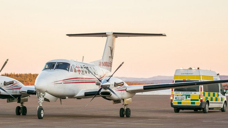 Hummingbird har bas för sina ambulansflyg på Norrköping Airport