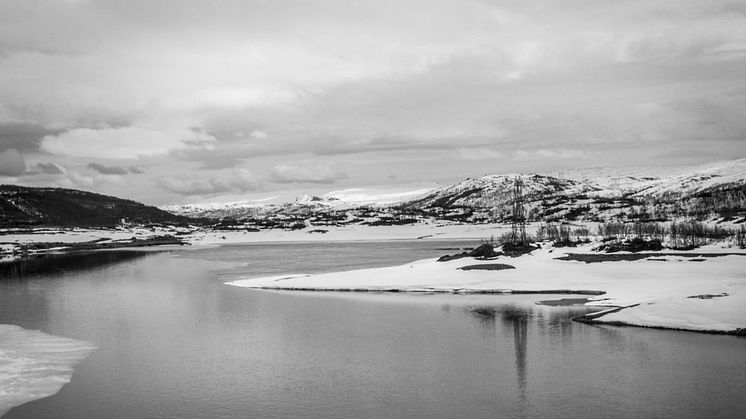 Den hydrologiska situationen här i Norden har visserligen förbättrats kraftigt under de senaste veckorna men vi sitter fortsatt med betydande underskott i vattenmagasinen. 