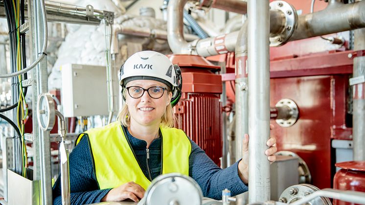 Genom att nyttja befintliga pannor kan Karlstads Energi producera förnybara bränslen mer effektivt. Det säger Linda Östberg, produktionschef, på Karlstads Energi.