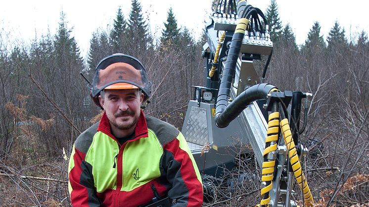 Liten maskin med stort aggregat lösningen för mekanisk röjning? Världspremiär på Elmia Wood 2013. 