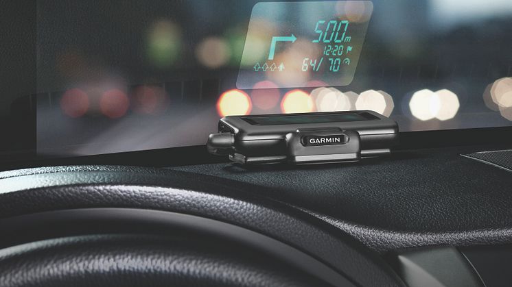 Garmin® lanserar HUD: en portabel Head-up Display som ger dig väganvisningar på nytt sätt