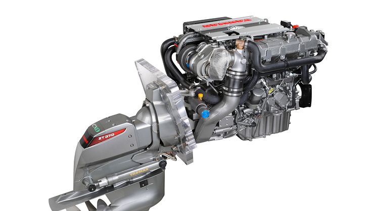 YANMAR 4LV marine diesel engine with ZT370 sterndrive 