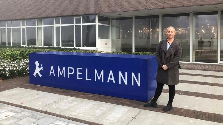 ’Esvagt Froude’s Ida Teglgaard er verdens første person in charge på Ampelmanns gangvejssystem. 
