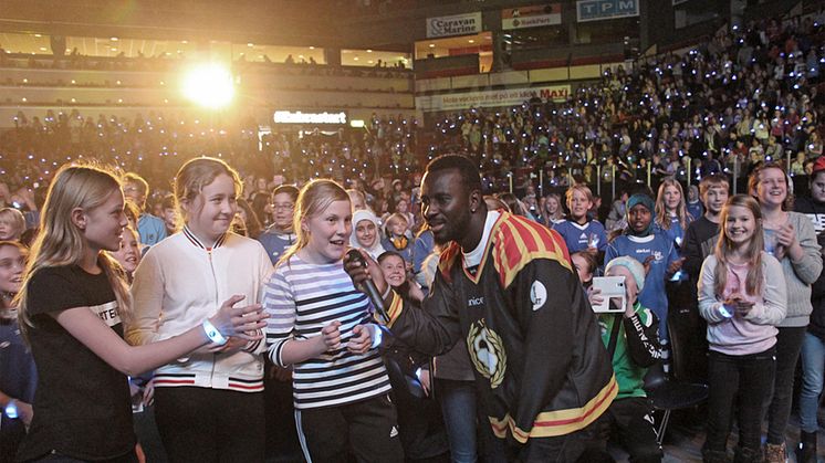 Brynäs IF visar på mängder av socioekonomiska effekter med En bra start i aktuell rapport.