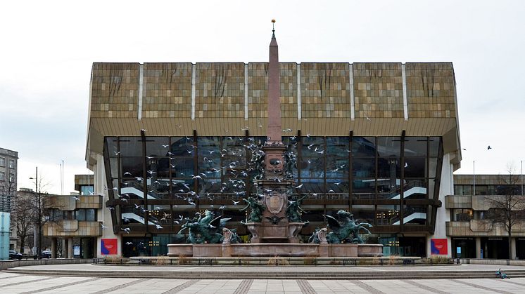 Gewandhaus zu Leipzig und Mendebrunnen