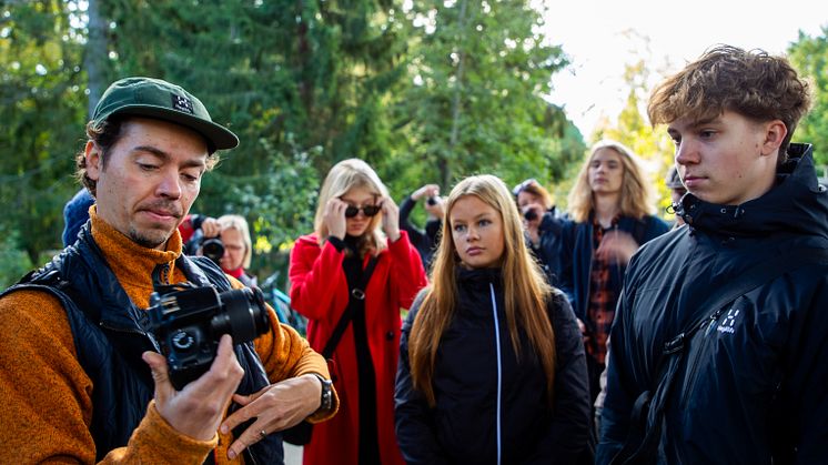 Canon Young People -ohjelmassa nuoret pääsevät harjoittelemaan valokuvaamista Canonin kalustolla ja ammattilaisten tukemana. #YoungPeopleProgramme