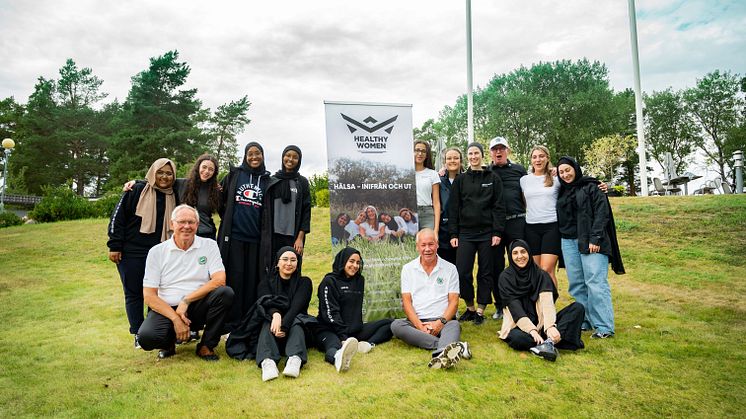 Golfhäftet och Vallentuna GK bjöd in Rayana och kompisarna i Healthy Women för att testa på golf för första gången 