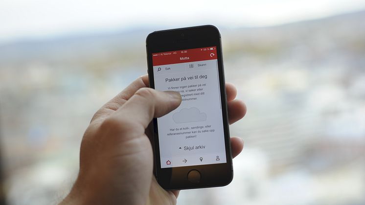 Med Postens sporingsapp kan du følge pakken din underveis. FOTO: Birger Morken / Posten