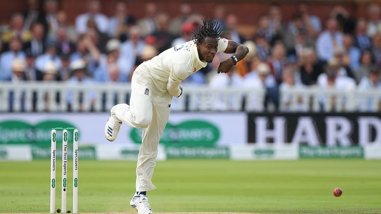 England fast bowler Jofra Archer in action during his debut at Lord’s in the second Specsavers Ashes Test (Getty Images)