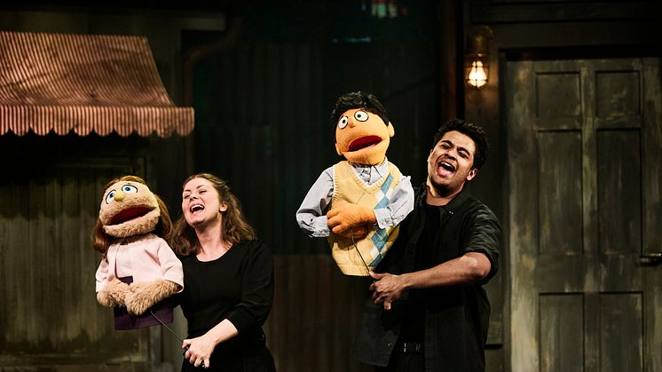 Begejstret modtagelse: Anmelderne elsker AVENUE Q 