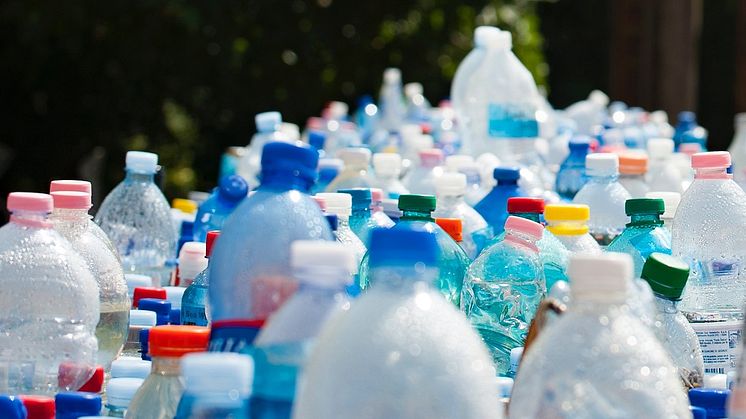 Azets 7.000 medarbetare stödjer FN:s Världshavsdag med  Azets Plastic Pick-Up Day
