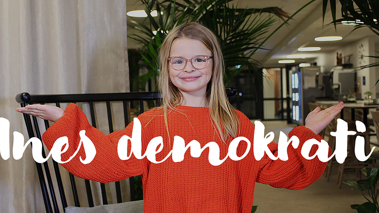 Ines, 8 år, från Åsa programmleder intervjuserien Ines Demokrati som har premiär den 1 februari