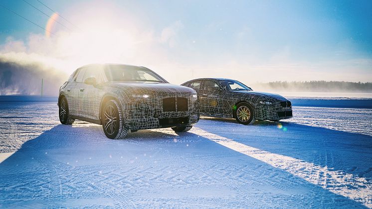 BMW iNEXT og BMW i4 på vintertesting