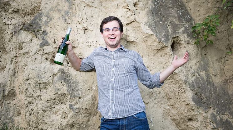 Franz Leth Jr, med vinmakaryrket i blodet gör han vin som vinner hjärtan och fyndbetyg i Sverige.  Foto: Anna Stöcher