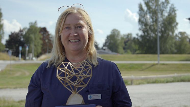 Jill Boman på Bålstadoktorn tilldelades årets Guldhjärta.