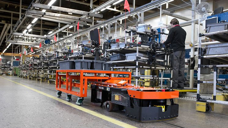 Resurseffektiva transporter med ny automatiserad vagn från Toyota Material Handling