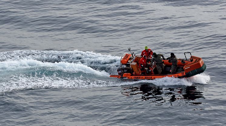 ‘Esvagt Kappa’ on exercise with the Danish Navy Frogman Corps