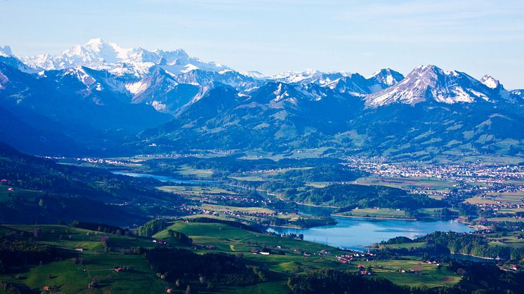 Gruyere - Panorama der Region @ aérostier.ch/ Fribourg Region