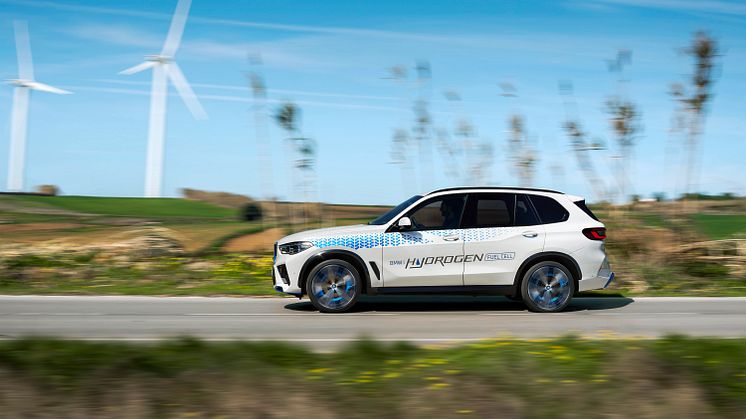 BMW esittelee iX5 Hydrogen -vetyauton IAA-tapahtumassa