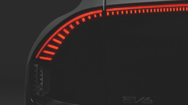 Kia EV6_teaser-lamp-detail