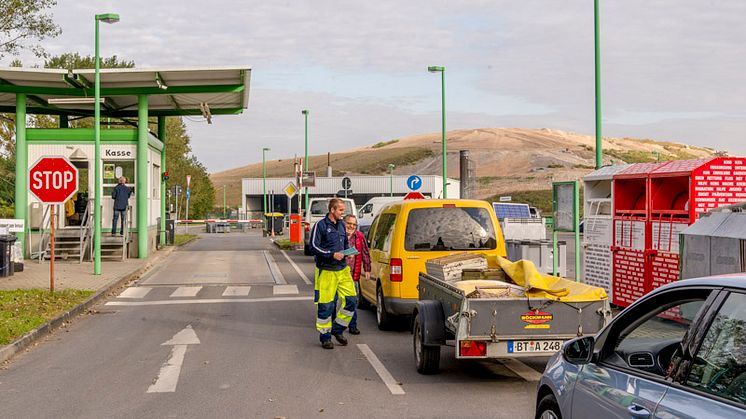 Anlieferung von Wertstoffen auf dem Recyclinghof Eberswalde, Foto: Torsten Stapel