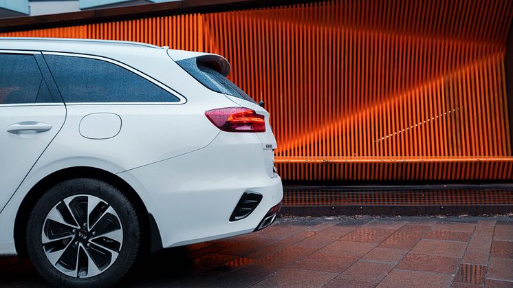 Kia Ceed Sportswagon Plug-In Hybrid_rear