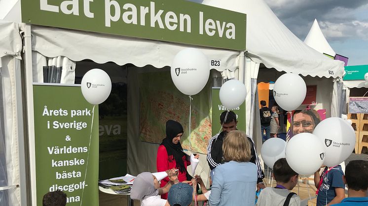 Uthålligt och engagerat opinionsarbete är inte nog: Länsstyrelsen nekar två ledande miljöorganisationer rätten att överklaga intrång kulturreservatet på Järva. Bild: Låt Parken Leva under Järvaveckan.