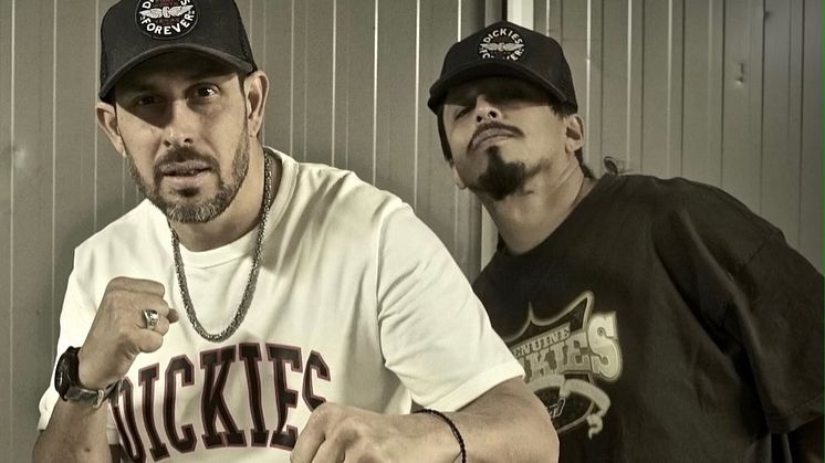 The Latin Kings åter på en scen nära dig