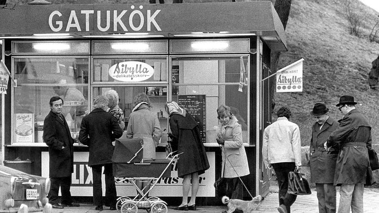 Sibyllakiosk 1973. I år firar varumärket Sibylla 90-årsjubileum.