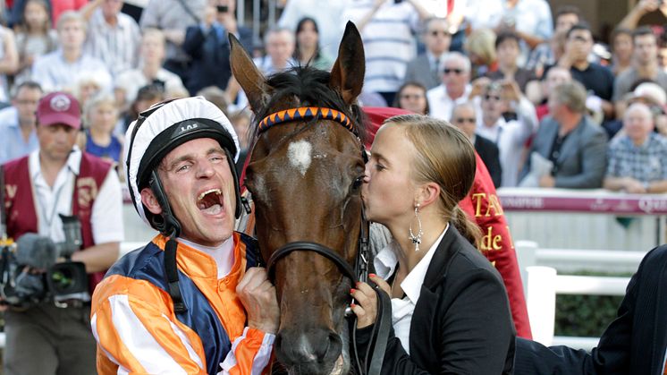 En av världens mest meriterade jockeys till Täby Galopp