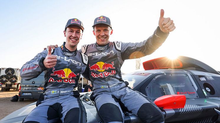 Mattias Ekström och Emil Bergkvist bästa Audi-team i Dakar