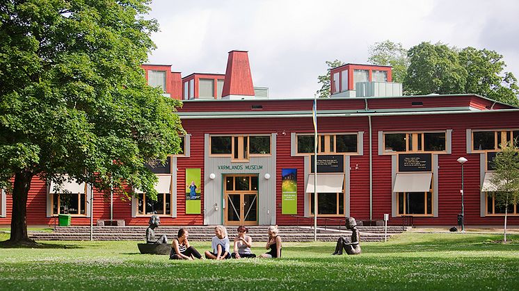 Den prisbelönta fotografen Pieter Ten Hoopen ställer ut sina foton på Värmlands museum under arrangemanget Globala Karlstad.