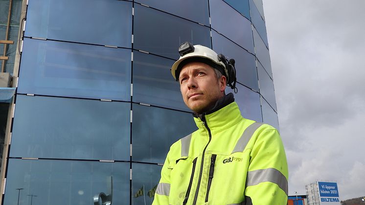 Jan Gjertsen är GBJ Byggs platschef på Biltemas bygge i Partille. Foto: Gösta Löfström