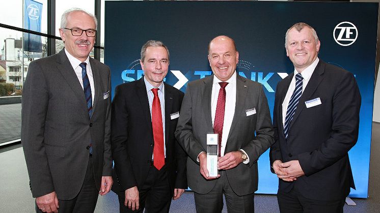 Wilhelm Rehm - Mitglied des Vorstands der ZF Friedrichshafen AG; Jochen Müller - COO Air & Sea Logistics, DACHSER, Hubert Diepolder - Key Account Management DACHSER, Rainer Wiedmann - Purchasing Non Production Materials ZF Group