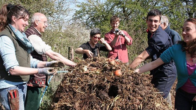 Working Together (Photo: Richard Swann, Copyright: Biodynamic Association UK)