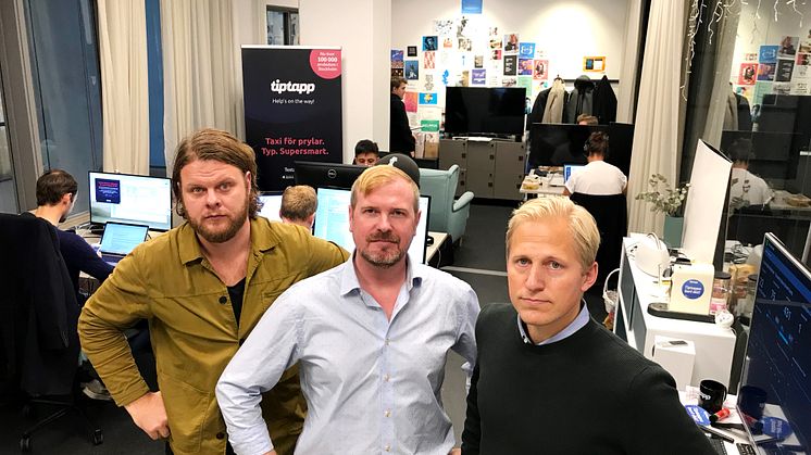 Tre av Tiptapps grundare (från vänster): David Höök, Fredric Rylander och Tim Bjelkstam. Foto: Centrum för rättvisa. 