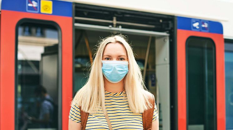 MINSKE SMITTE: Myndighetene anbefaler bruk av munnbind på kollektivtransport i Oslo og Indre Østfold. Illustrasjonsfoto: Colourbox