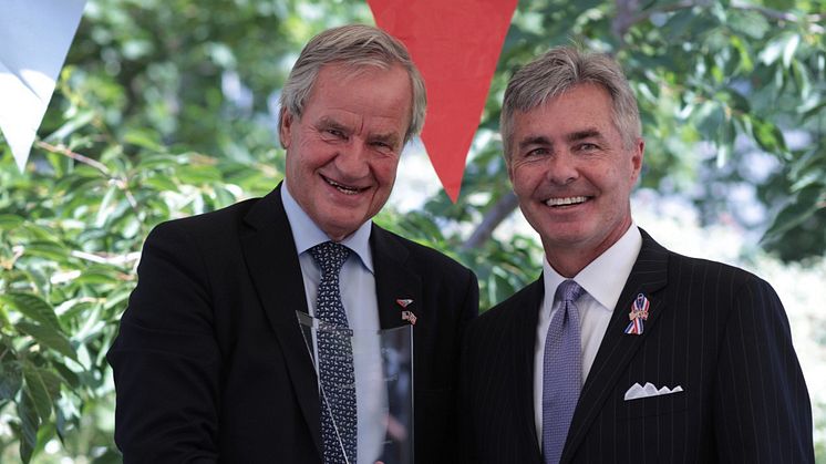 Bjørn Kjos recibe el Ambassador’s Award por fortalecer las relaciones bilaterales entre Noruega y los Estados Unidos.
