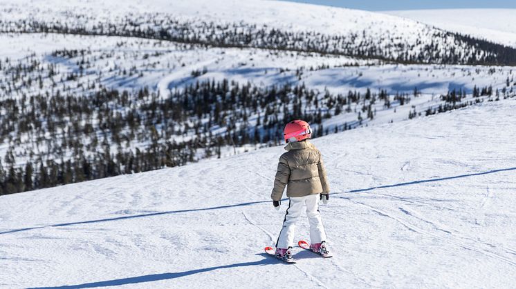 Stöten i Sälen - miljo-vyer-skidor-barn