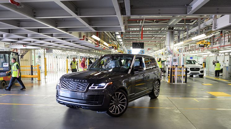 Jaguar Land Rover genåbner produktionen i England