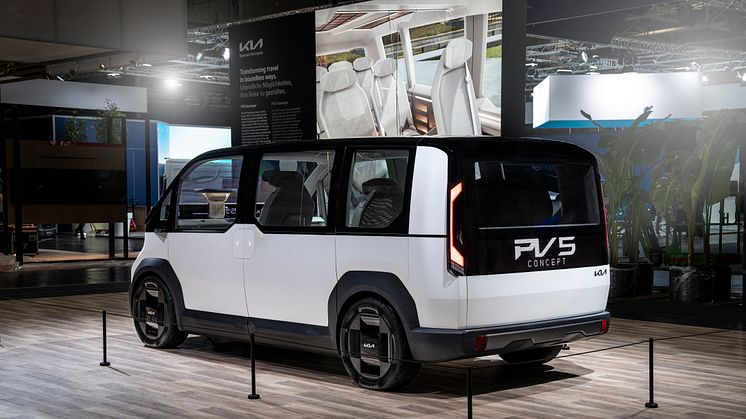 kia-pbv-pv5-iaa-24-static-highres004.jpg