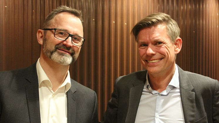 Adm. direktør Lars Falkenberg fra Elite Miljø A/S (tv) og adm. direktør Jørgen Utzon fra Coor Service Management A/S