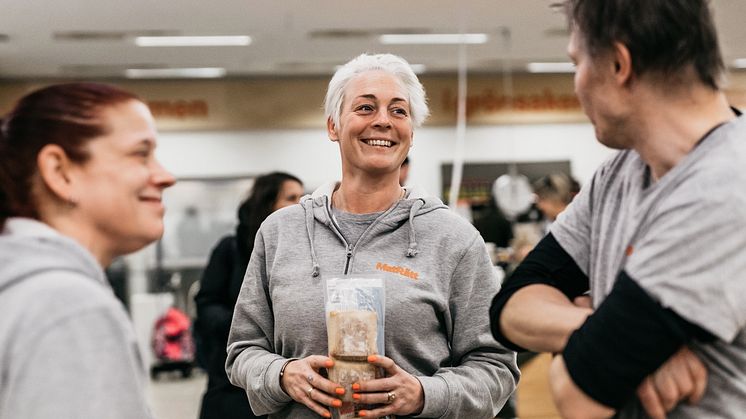 Butikschef Ida-Lina Frisell Aasland med två medarbetare i MatRätts butik på Flatås Torg.